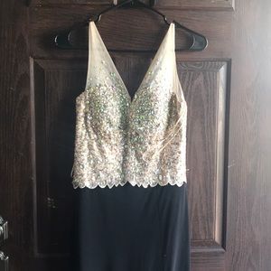 Black side split brim dress